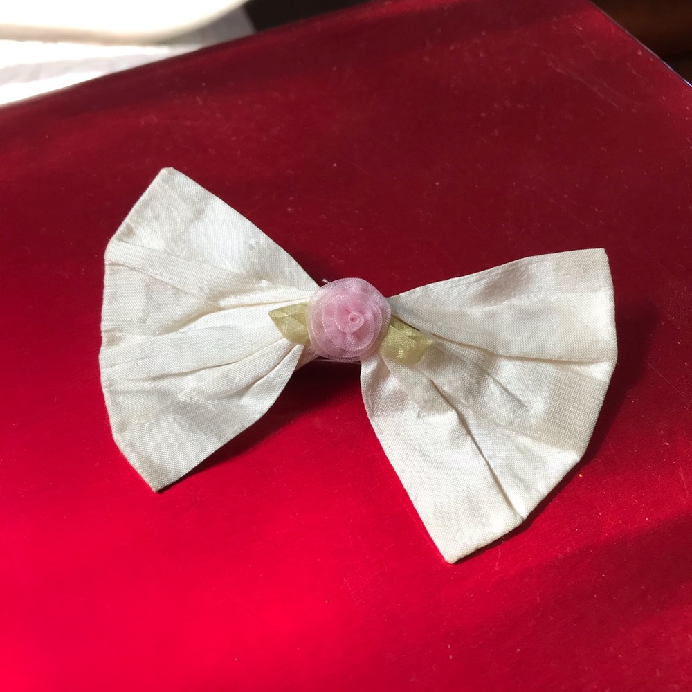 Off white bow